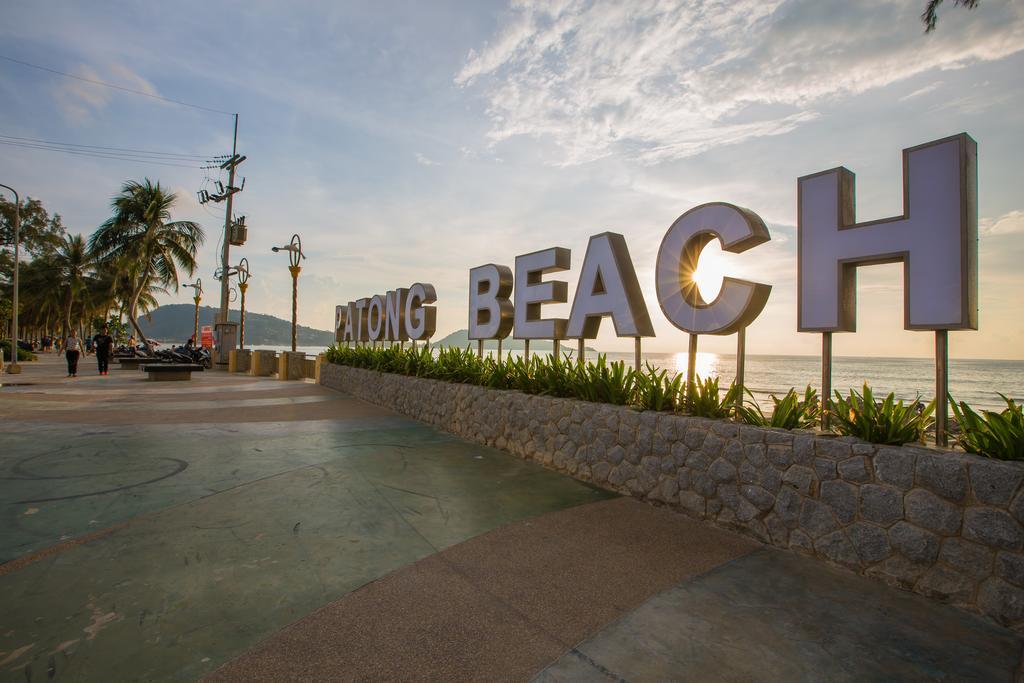 Barefoot Hotel Kalim Beach Front Patong Екстериор снимка