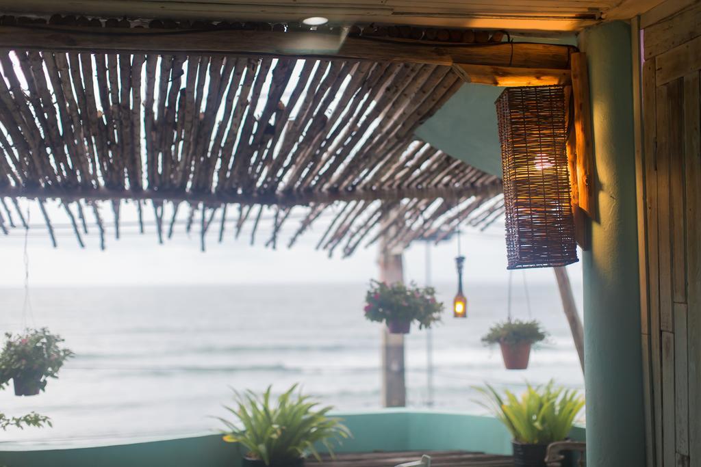 Barefoot Hotel Kalim Beach Front Patong Екстериор снимка