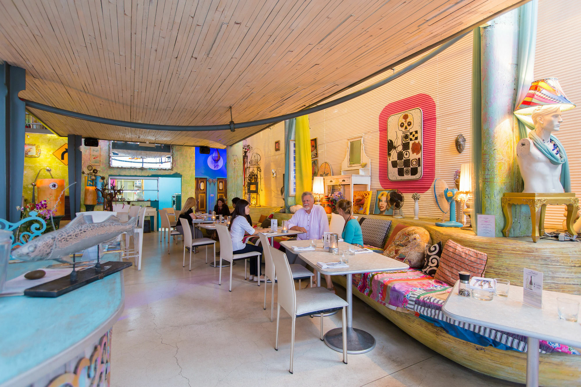 Barefoot Hotel Kalim Beach Front Patong Екстериор снимка