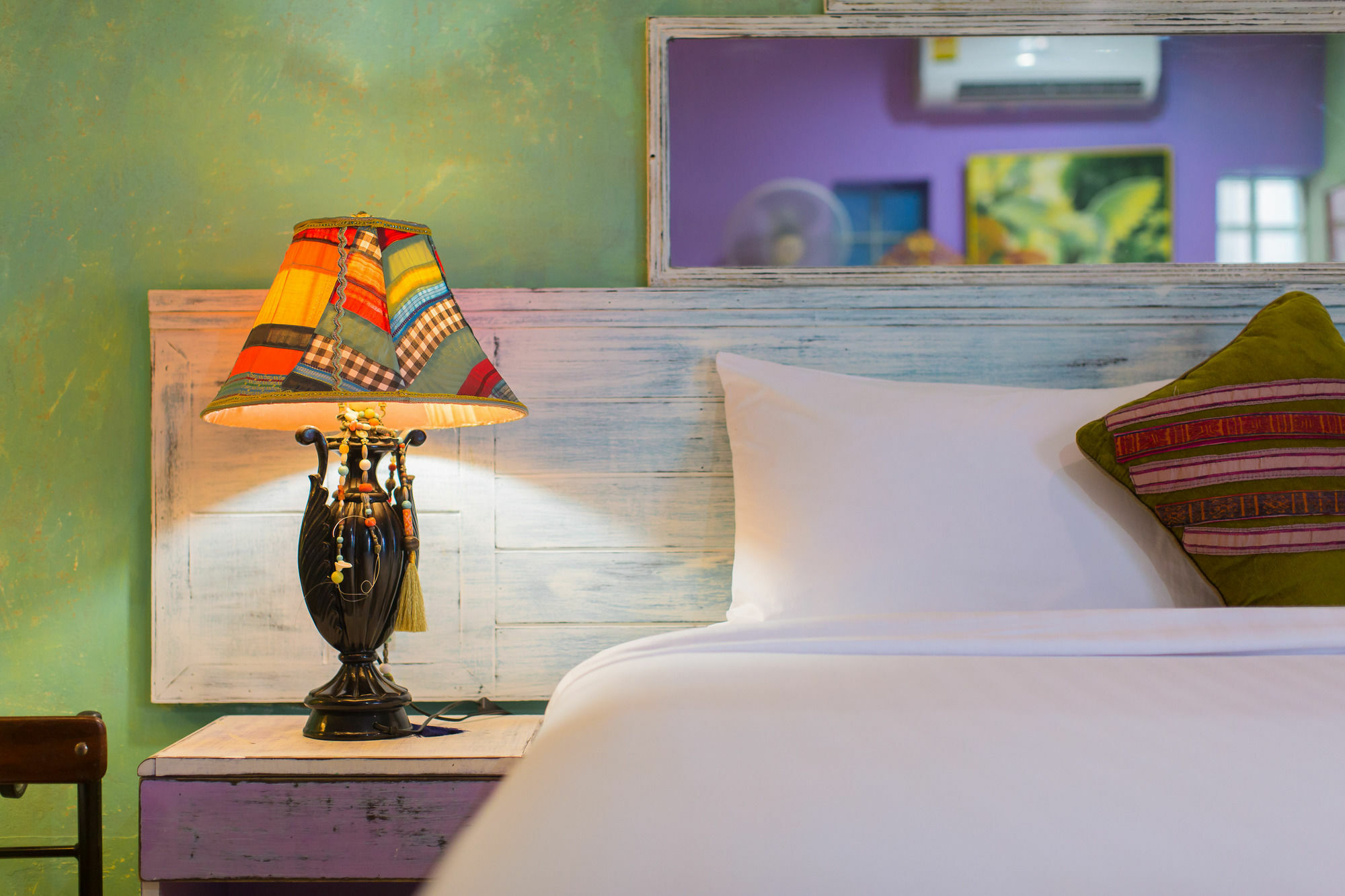 Barefoot Hotel Kalim Beach Front Patong Екстериор снимка