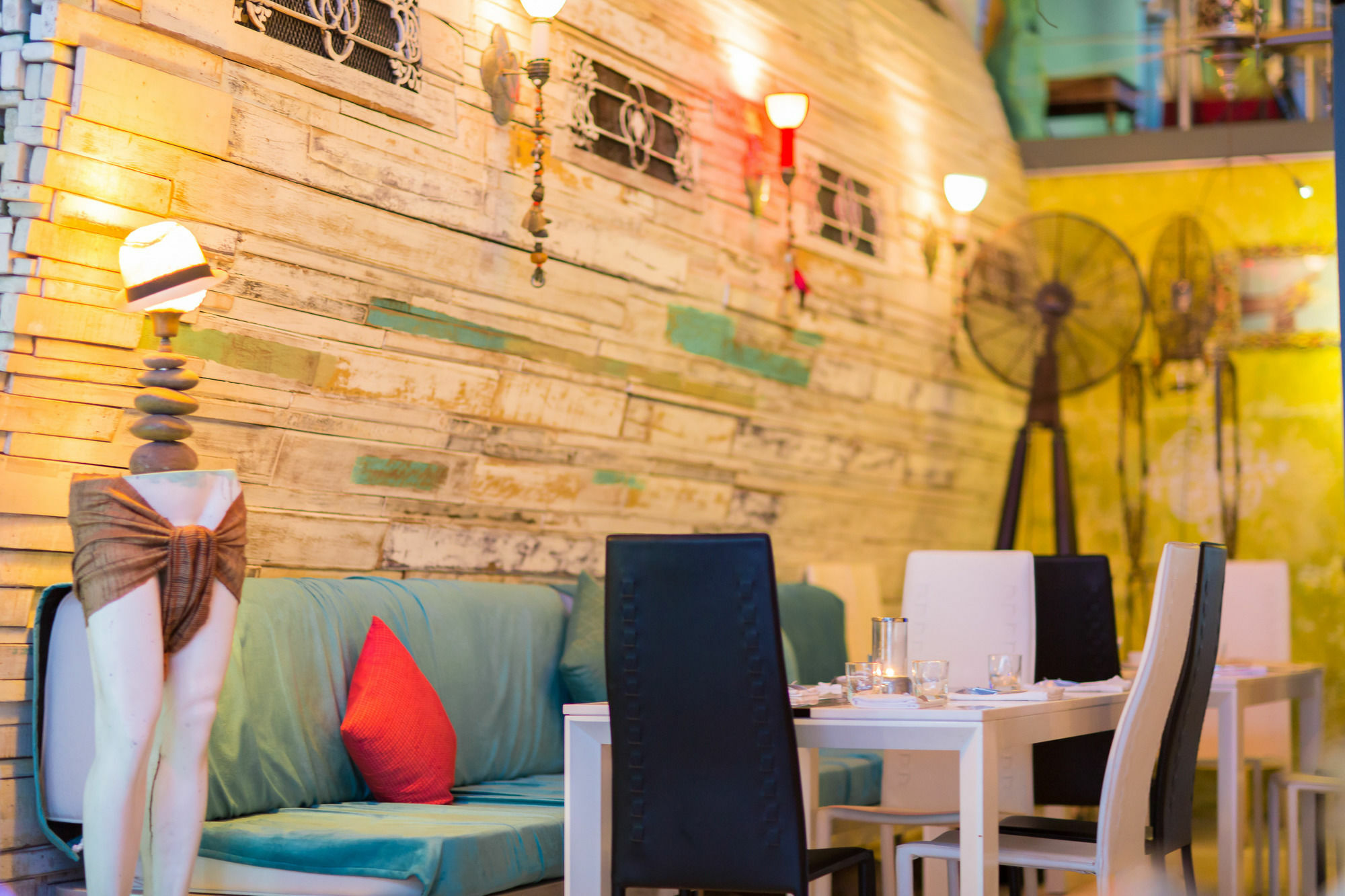 Barefoot Hotel Kalim Beach Front Patong Екстериор снимка